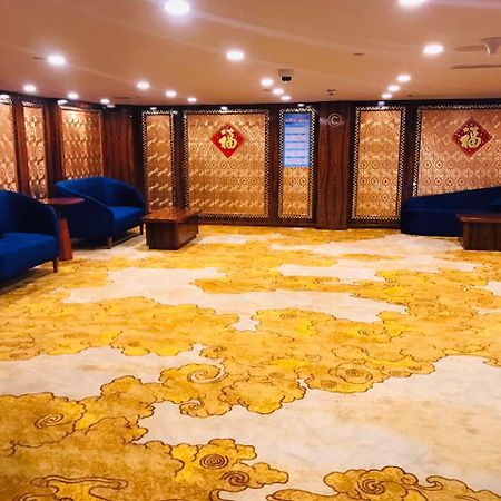 Jwm Hotel And Casino Сиханоуквил Екстериор снимка