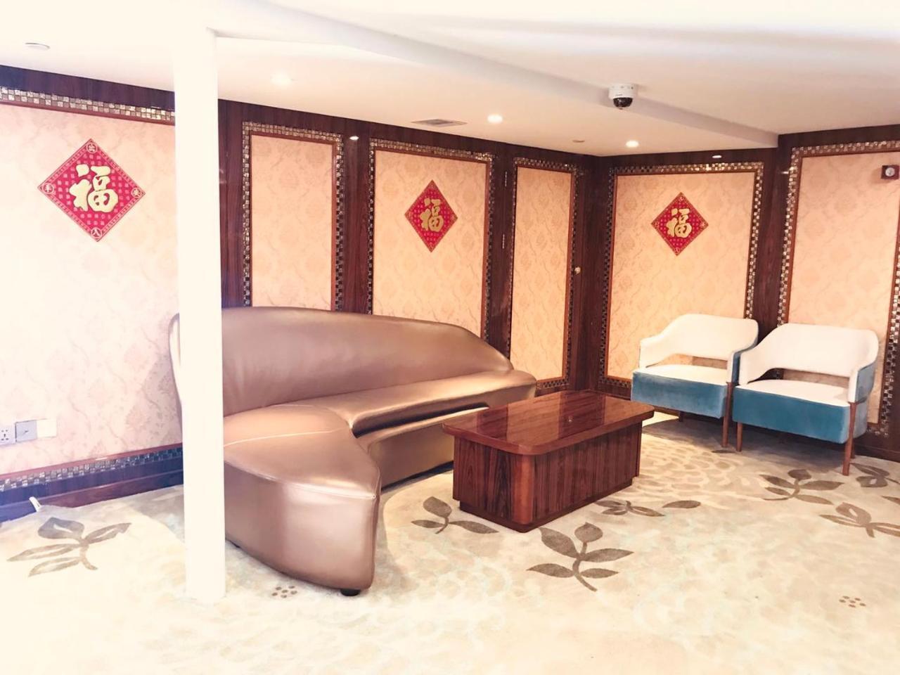 Jwm Hotel And Casino Сиханоуквил Екстериор снимка