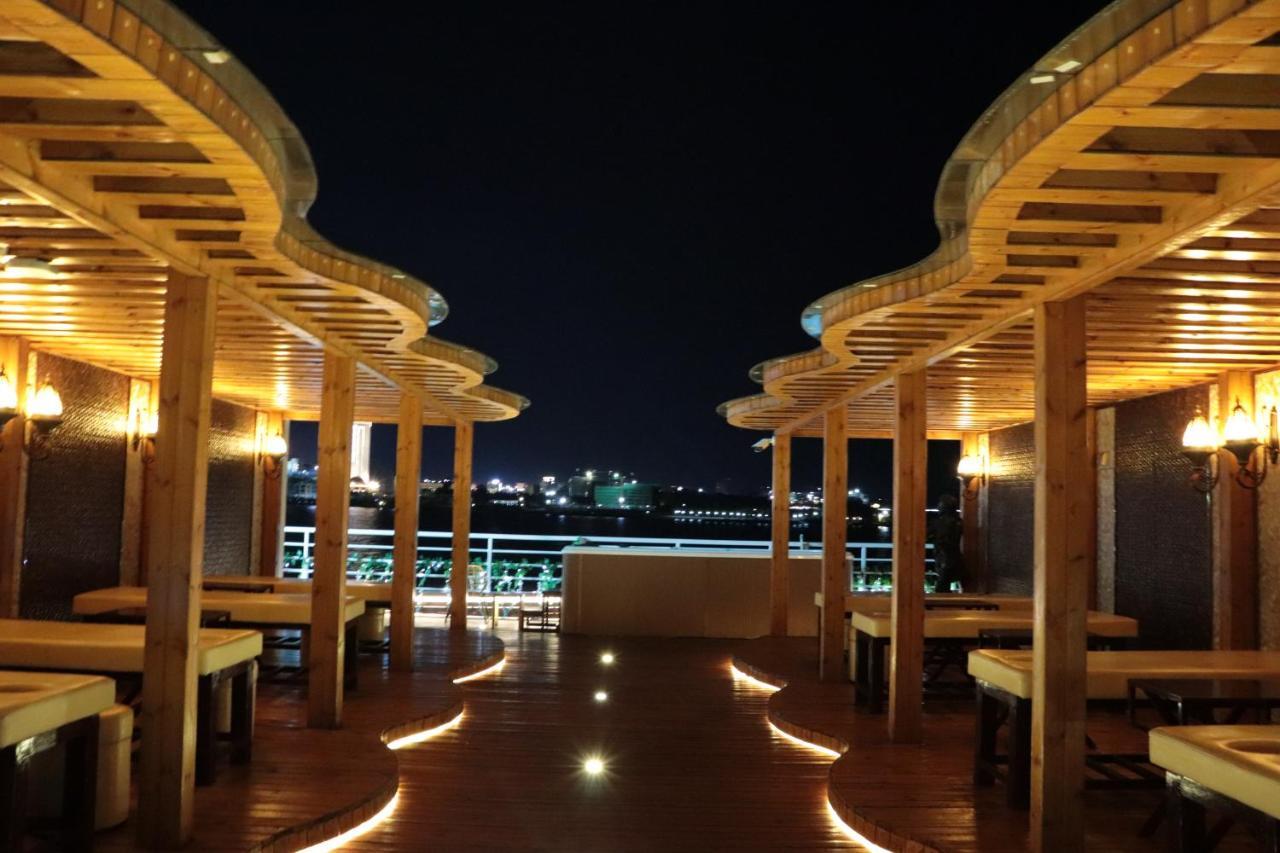 Jwm Hotel And Casino Сиханоуквил Екстериор снимка