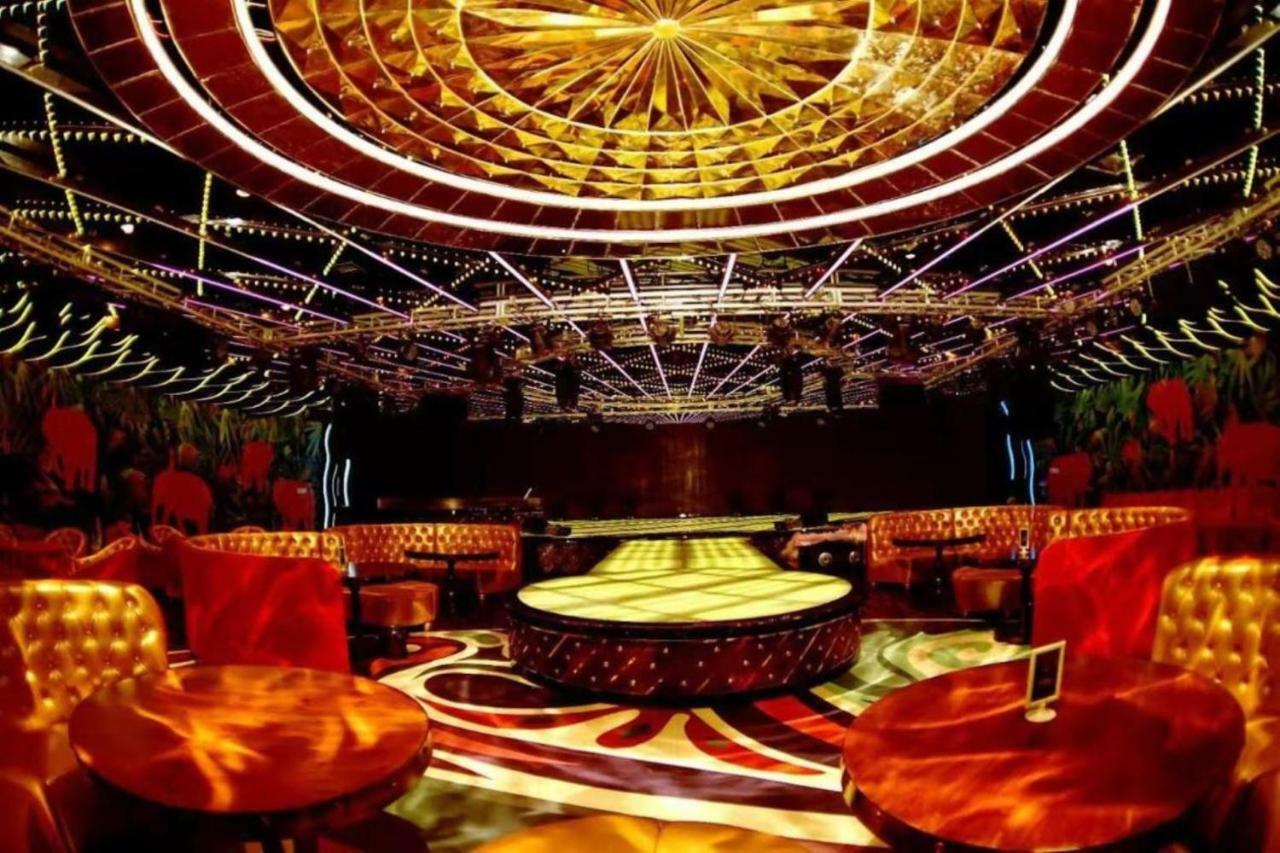 Jwm Hotel And Casino Сиханоуквил Екстериор снимка
