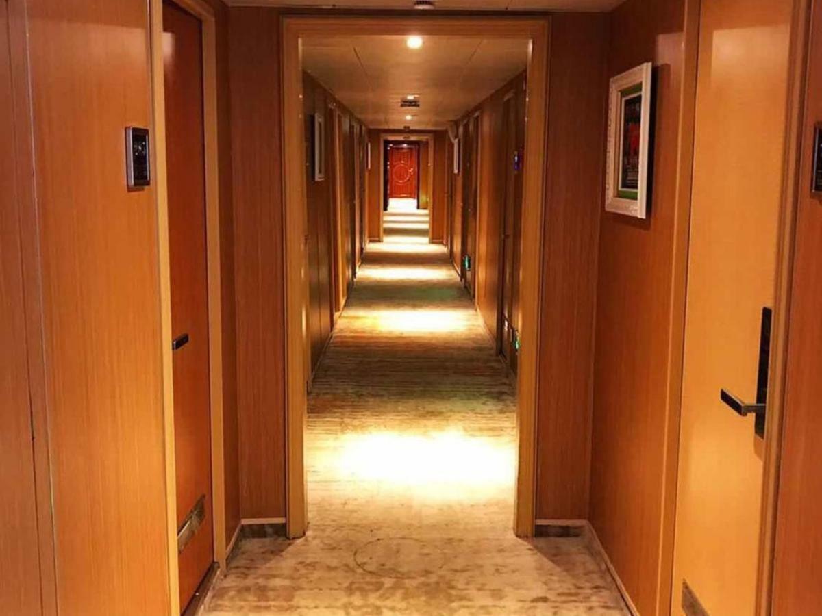 Jwm Hotel And Casino Сиханоуквил Екстериор снимка