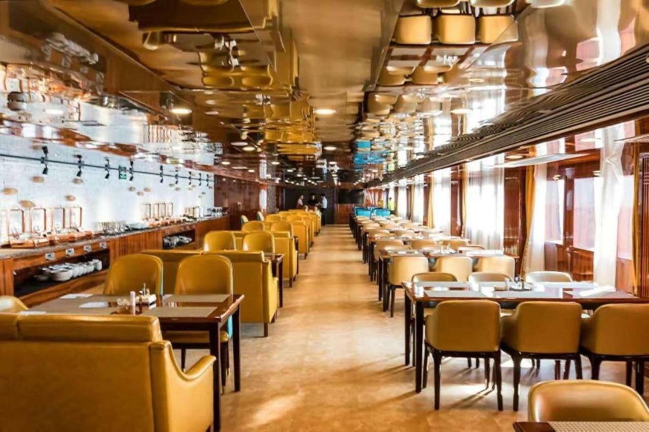 Jwm Hotel And Casino Сиханоуквил Екстериор снимка