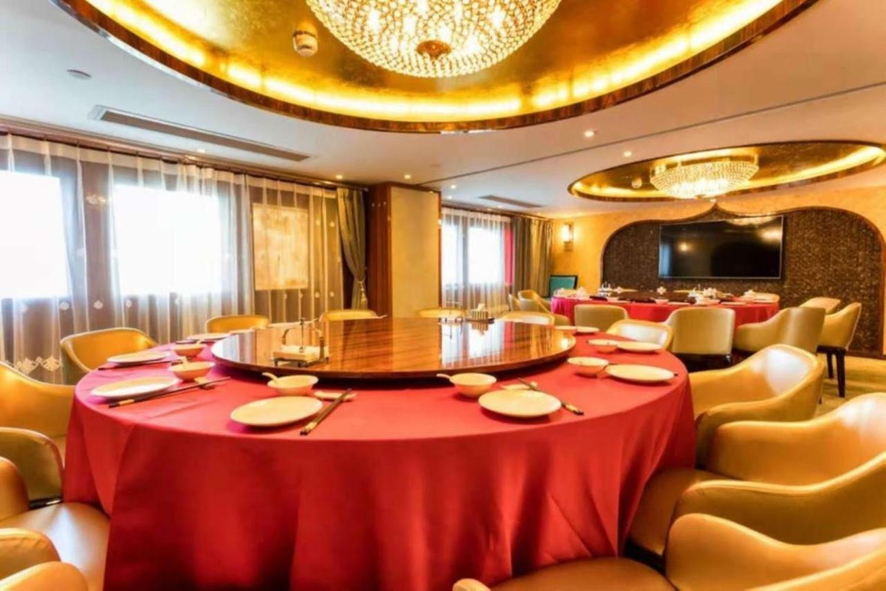 Jwm Hotel And Casino Сиханоуквил Екстериор снимка