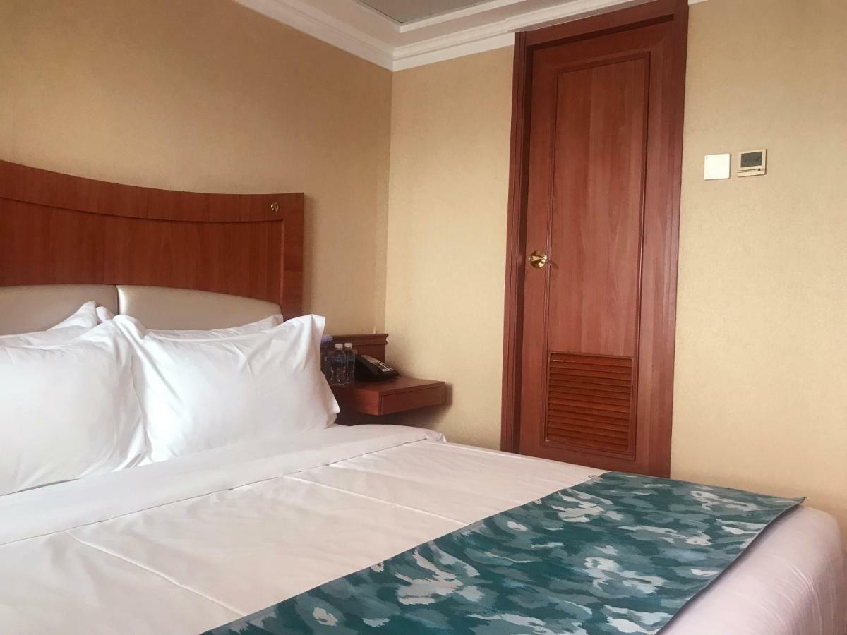 Jwm Hotel And Casino Сиханоуквил Екстериор снимка